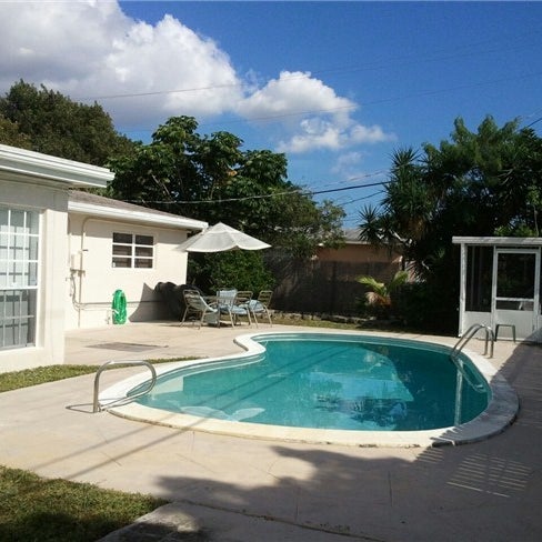 Foto tomada en Florida Kosher Villas, LLC  por Shaya W. el 7/3/2012