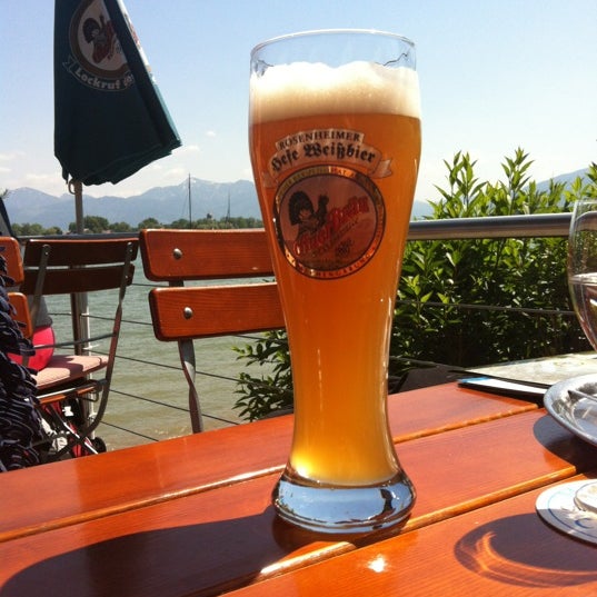 Foto diambil di Inselblick Cafe-Restaurant oleh Jenny M. pada 5/26/2012