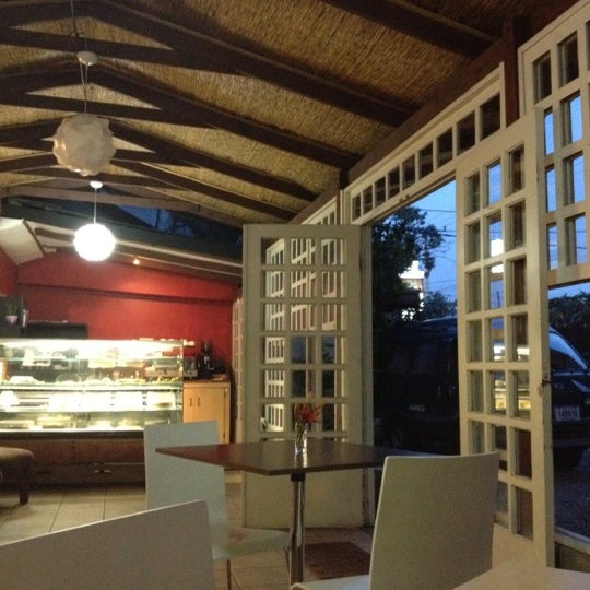 6/8/2012にRicardo A.がKawah Caféで撮った写真