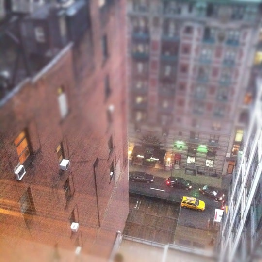 3/3/2012 tarihinde Blackeye L.ziyaretçi tarafından Nyma - The New York Manhattan Hotel'de çekilen fotoğraf