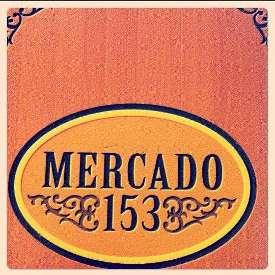 6/7/2012 tarihinde Gustavo R.ziyaretçi tarafından Mercado 153'de çekilen fotoğraf