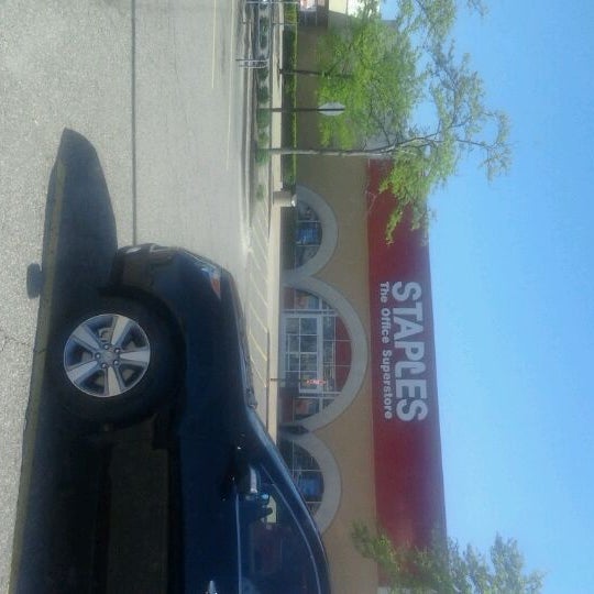 Staples (Now Closed) 31900 Gratiot Ave