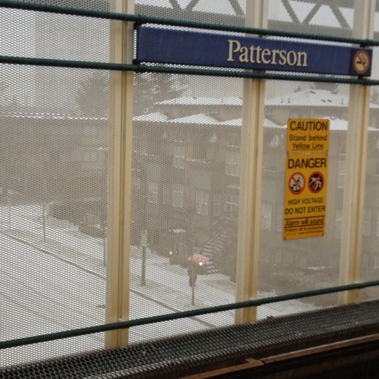 Patterson SkyTrain Station 1755 ziyaretçidan 9 tavsiye