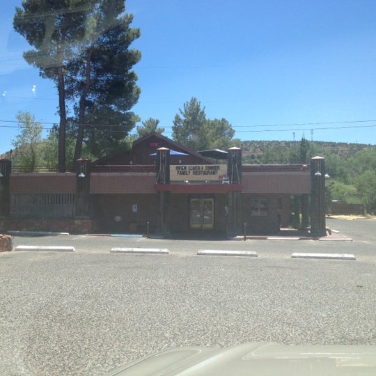 Photo taken at Olde Sedona Bar and Grill by Allen D. E. on 6/6/2012