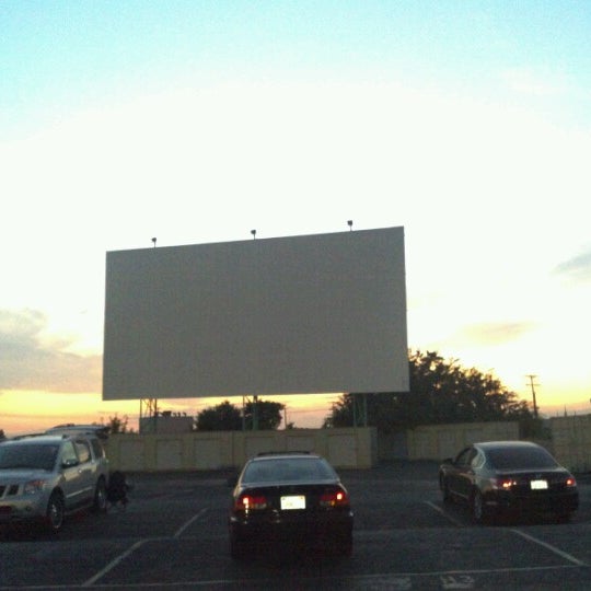 Mission Tiki Drive-in Theatre - Drive-in Theater In Montclair