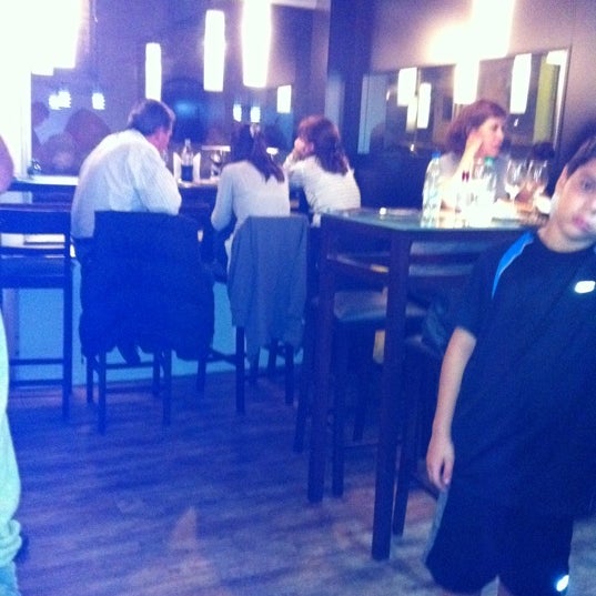 4/21/2012にBelen B.がSumi Sushi Deliveryで撮った写真