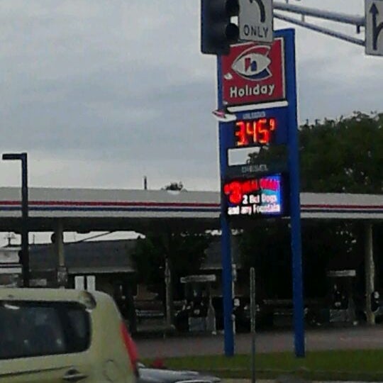 Holiday Station Store 110 Oakwood Dr E