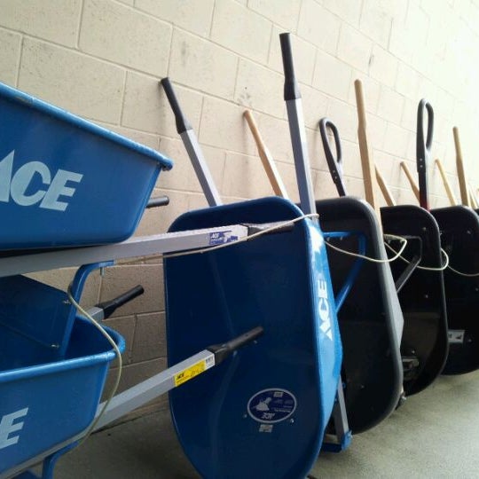 Ace Hardware Lake Stevens'de Hırdavat Mağazası