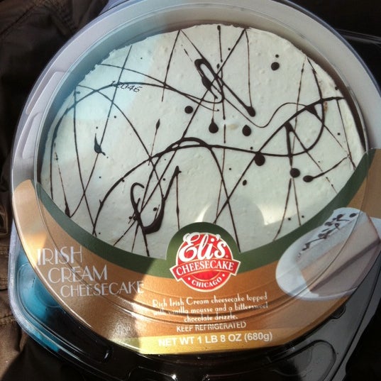 Photo taken at Eli&#39;s Cheesecake Company by Amor on 3/31/2012
