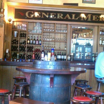 Das Foto wurde bei Paddy&#39;s Irish Pub von Gary M. am 8/31/2012 aufgenommen