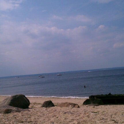 Pryibil Beach - Beach in Glen Cove