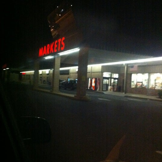Weaver Market Grocery Store in Denver