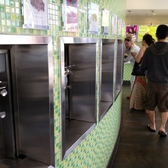 Photos at Yogurtland Redondo Beach Ice Cream Shop in South Redondo Beach
