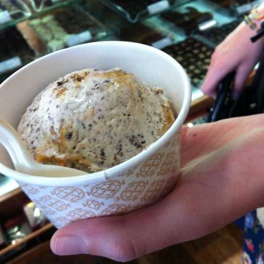 7/21/2012にEric S.がKilwins Chocolates &amp; Ice Creamで撮った写真