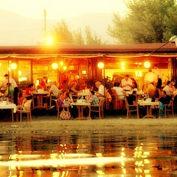 8/24/2012 tarihinde kim t.ziyaretçi tarafından İstasyon Restaurant'de çekilen fotoğraf