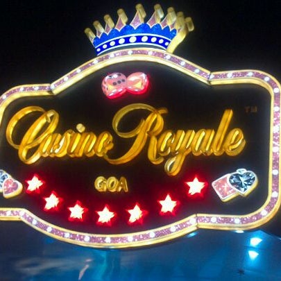 Снимок сделан в Casino Royale пользователем Deepak H. 9/9/2012