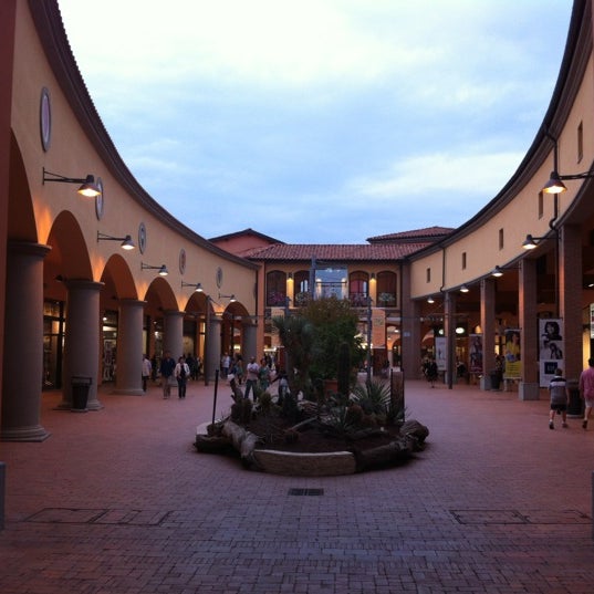 Valdichiana Outlet Village - 32 tips