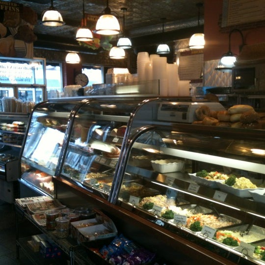 Katz S Deli The Iconic New York Deli In New York City Katz S Delicatessen New York City New York Night