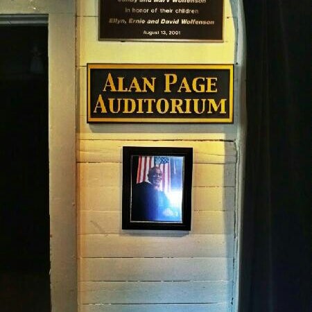 Foto tomada en Mixed Blood Theatre  por Sean B. el 8/4/2012