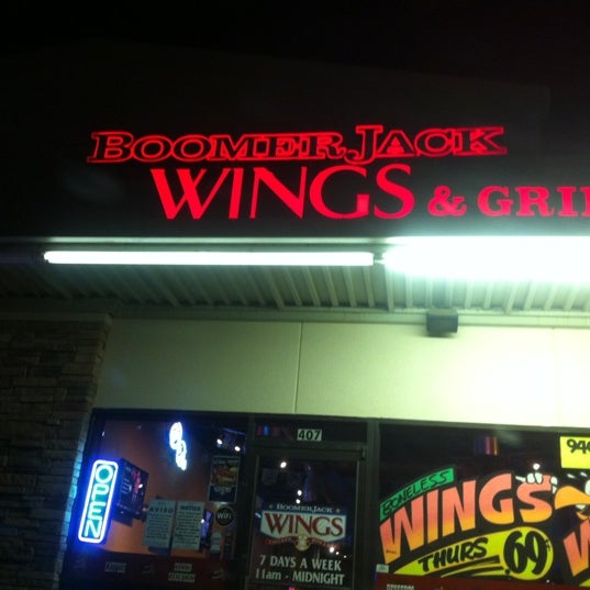 7/14/2012 tarihinde 🇬🇧Al G.ziyaretçi tarafından BoomerJack Wings &amp; Grill'de çekilen fotoğraf