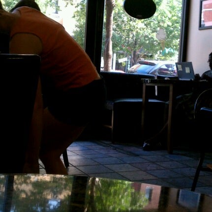 7/14/2012 tarihinde JL J.ziyaretçi tarafından Cafe 53'de çekilen fotoğraf