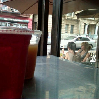 7/14/2012 tarihinde Michael P.ziyaretçi tarafından Ms. Dahlia&#39;s Cafe'de çekilen fotoğraf