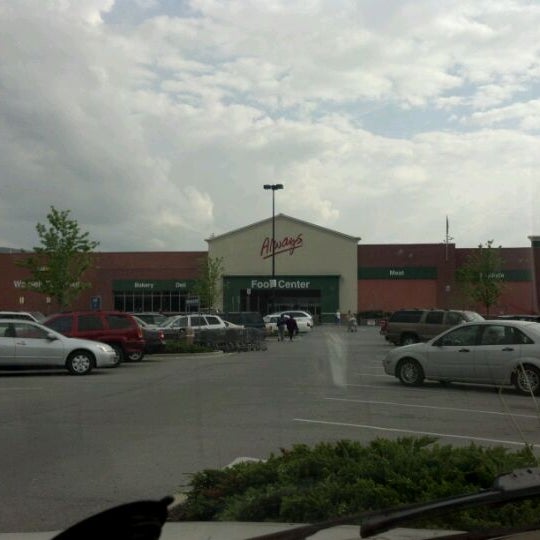 次での写真：Walmart Supercenter Lookout Valley Lookout Mountain 3550