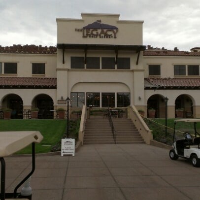 Foto tirada no(a) Legacy Golf Resort por Curtis S. em 7/28/2012