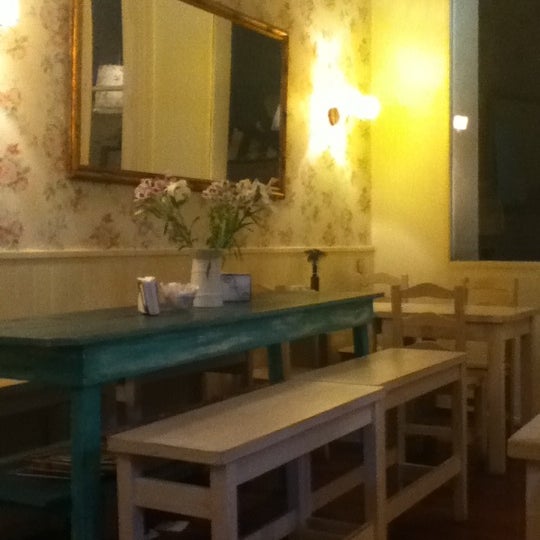 8/3/2012에 Memu M.님이 Pierina Tea House에서 찍은 사진