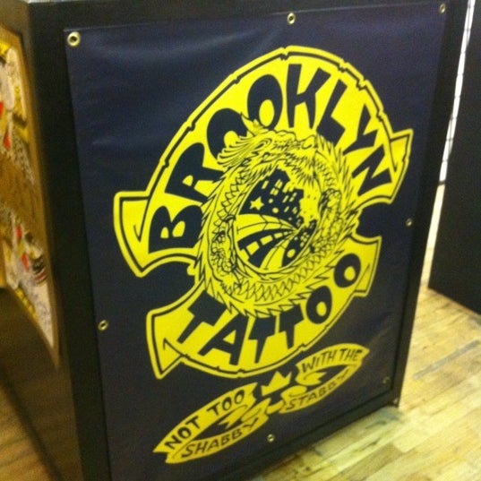 รูปภาพถ่ายที่ Brooklyn Tattoo โดย Peter K. เมื่อ 2/26/2012