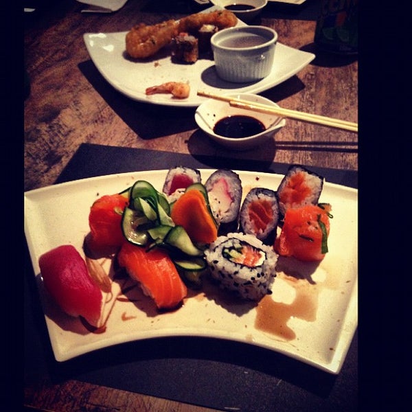 Foto tomada en Mokai Sushi Lounge Bar  por DJ JAMJAM el 6/24/2012