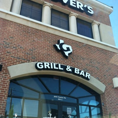 Снимок сделан в Grover&#39;s Grill &amp; Bar - Frisco пользователем Dawn R. 8/2/2012