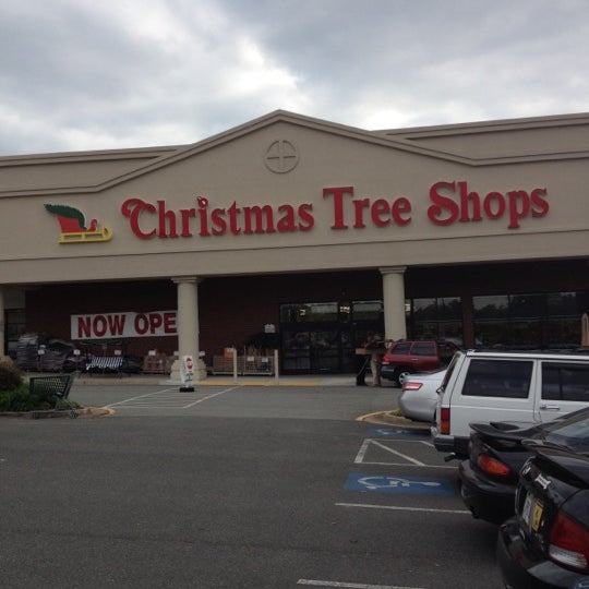 Does christmas tree shop take expired coupons