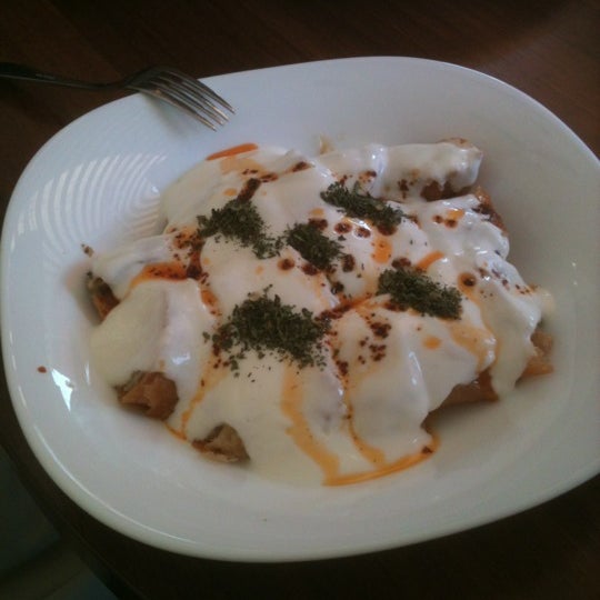 Özen Börek ve Tatlı Evi Anadolu Hisarı Körfez Cd. No4/A