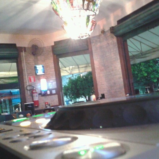 7/29/2012にDjMuffa M.がHenrietta Barで撮った写真