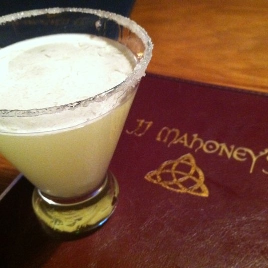 3/26/2012にTatyana O.がJJ Mahoney&#39;s Irish Pubで撮った写真