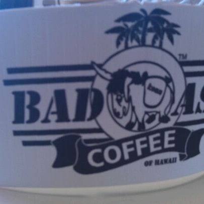 Photo prise au Bad Ass Coffee of Hawaii par Courtney Marriott P. le3/30/2012
