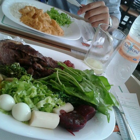 4/4/2012 tarihinde Paulo R.ziyaretçi tarafından Bambaras Bar e Restaurante'de çekilen fotoğraf