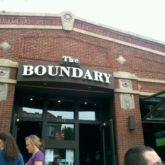 รูปภาพถ่ายที่ The Boundary โดย Stephanie S. เมื่อ 8/12/2012