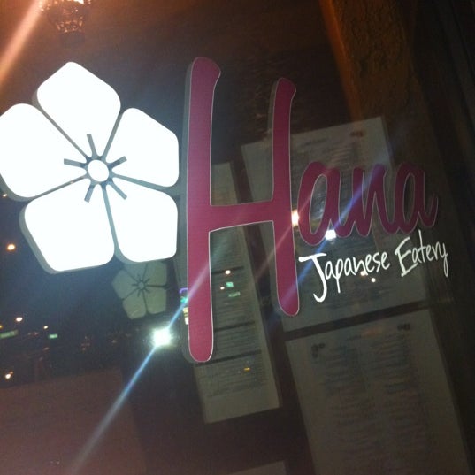 Photo taken at Hana Japanese Eatery by MoniQue on 3/5/2012