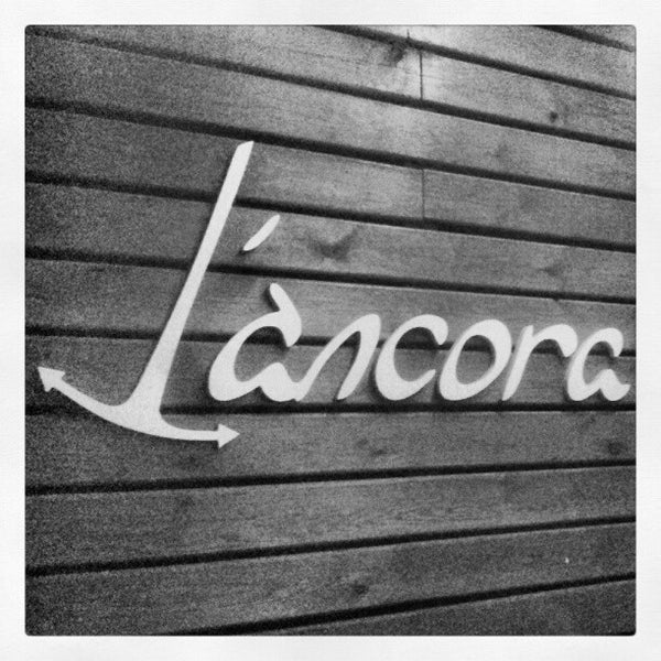 Foto tomada en L&#39;Ancora Bar Restaurant &amp; Cafe  por alvaro j. el 9/7/2012