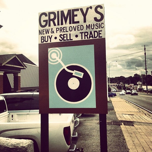 Das Foto wurde bei Grimey&#39;s New &amp; Preloved Music von Shawn H. am 8/31/2012 aufgenommen