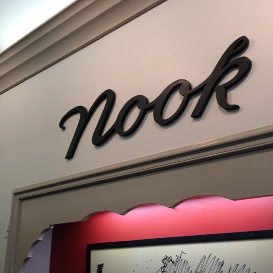 Photo prise au The Nook Restaurant par James H. le2/19/2012