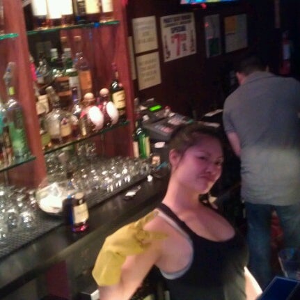 รูปภาพถ่ายที่ Grasslands Bar &amp; Lounge โดย Marc T. เมื่อ 6/11/2012