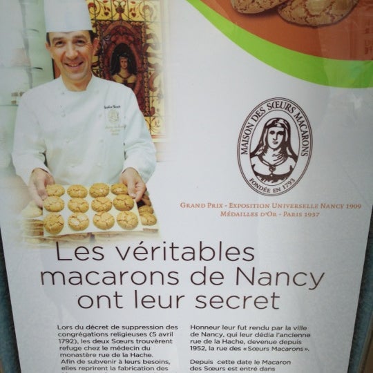 รูปภาพถ่ายที่ Maison des Soeurs Macarons โดย Mathieu D. เมื่อ 4/30/2012
