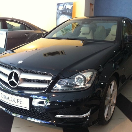 Mercedes Benz Showroom