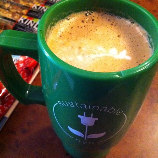2/15/2012 tarihinde thecoffeebeanersziyaretçi tarafından Penny House Cafe'de çekilen fotoğraf