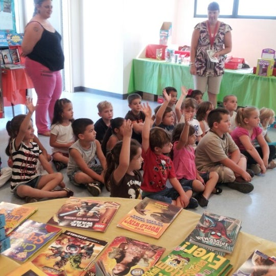 Flying Hills School Elementary School in El Cajon