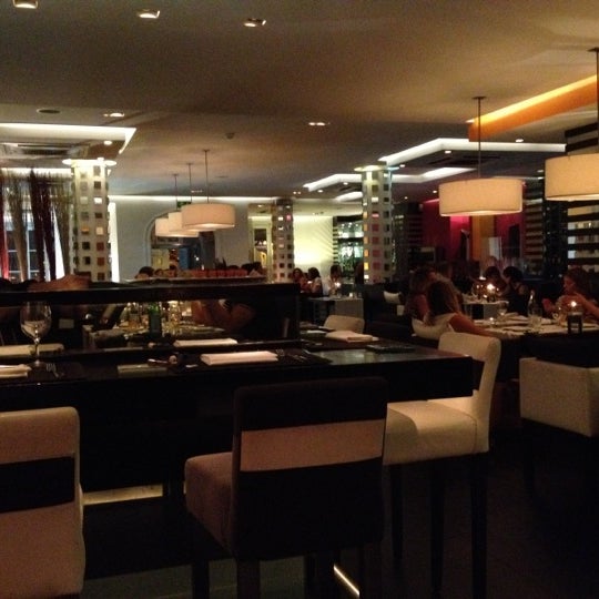 8/28/2012 tarihinde James M.ziyaretçi tarafından Zest Restaurant'de çekilen fotoğraf