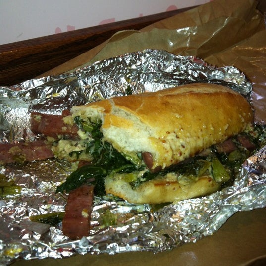Foto scattata a JoeDough Sandwich Shop da Craig W. il 7/15/2012